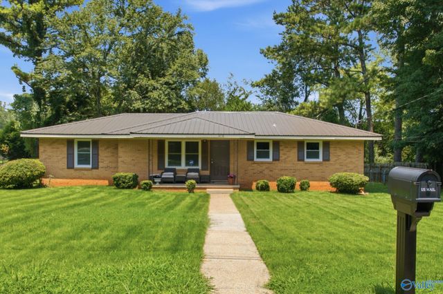 3116 Greenhill Drive NW, Huntsville, AL 35810