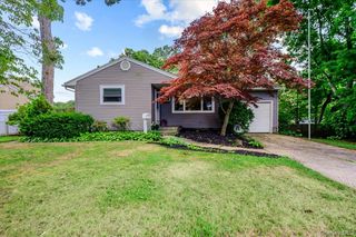 3 Ronald Lane, Sayville, NY 11782