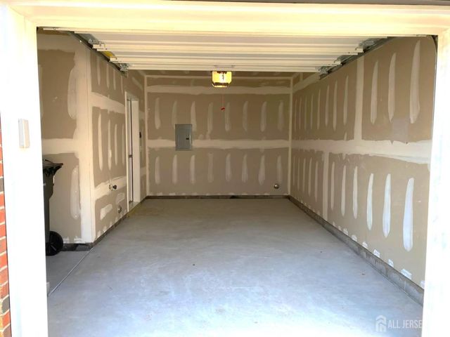 304 Dickson Court, Highland Park, NJ 08904
