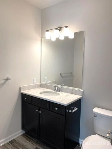 304 Dickson Court, Highland Park, NJ 08904