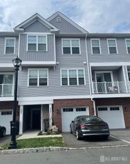 304 Dickson Court, Highland Park, NJ 08904