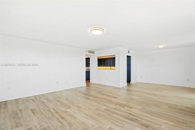 600 Biltmore Way 1214, Coral Gables, FL 33134