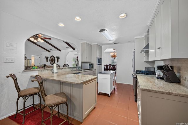 8703 Golden, Windcrest, TX 78239