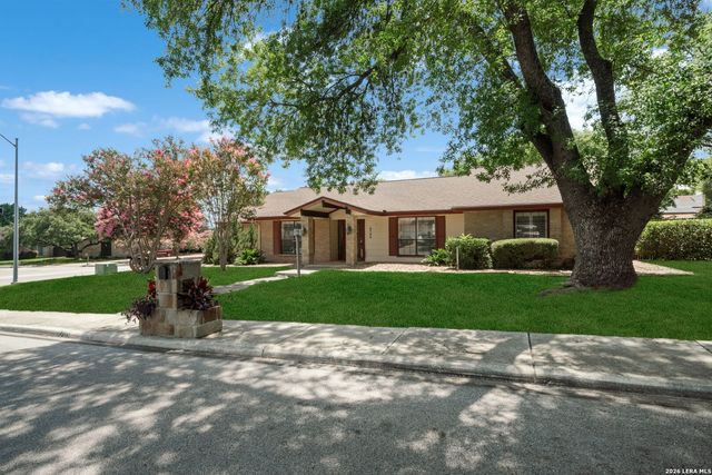 8703 Golden, Windcrest, TX 78239