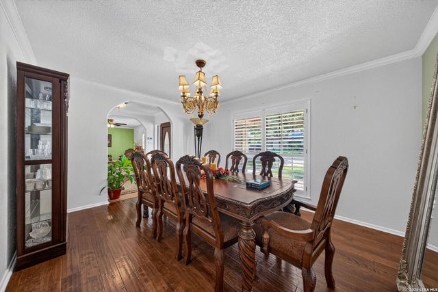 8703 Golden, Windcrest, TX 78239