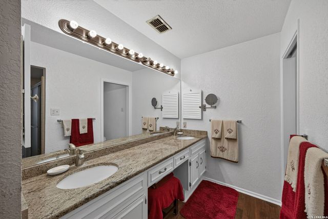 8703 Golden, Windcrest, TX 78239