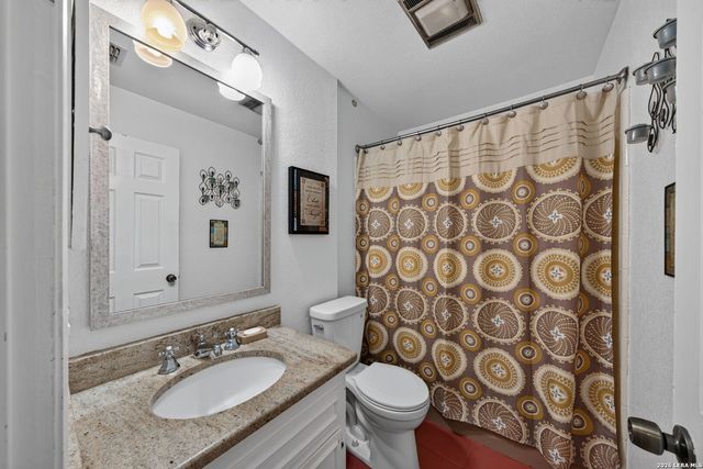 8703 Golden, Windcrest, TX 78239