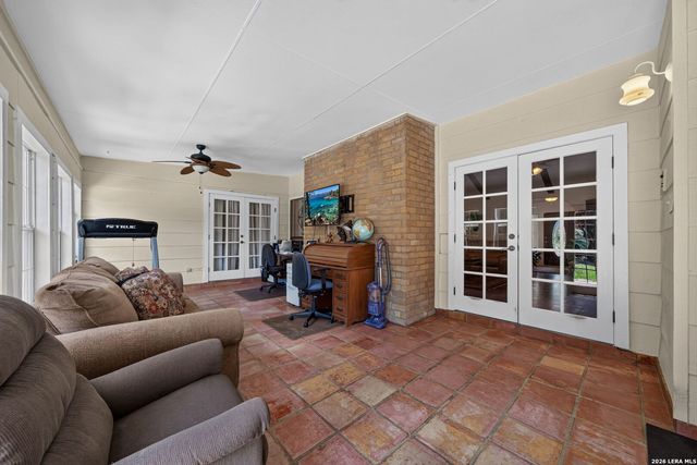 8703 Golden, Windcrest, TX 78239