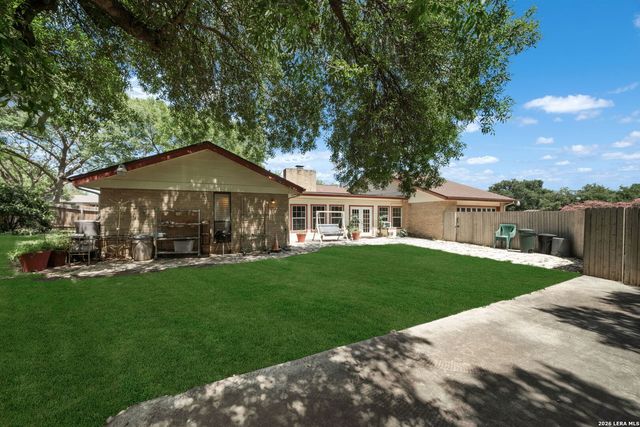 8703 Golden, Windcrest, TX 78239
