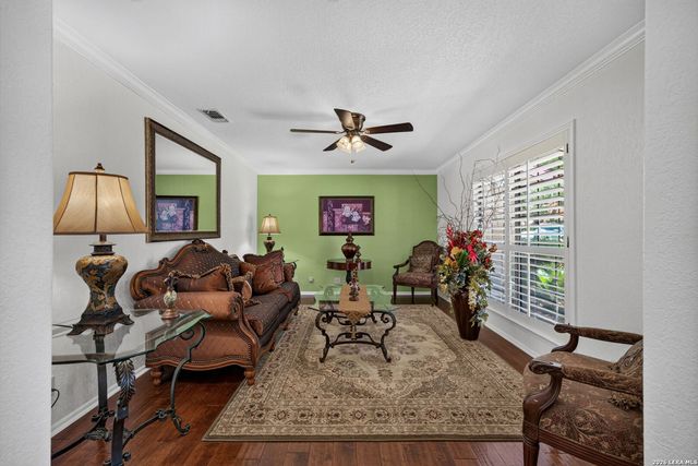 8703 Golden, Windcrest, TX 78239