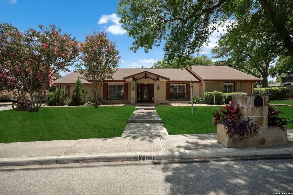8703 Golden, Windcrest, TX 78239