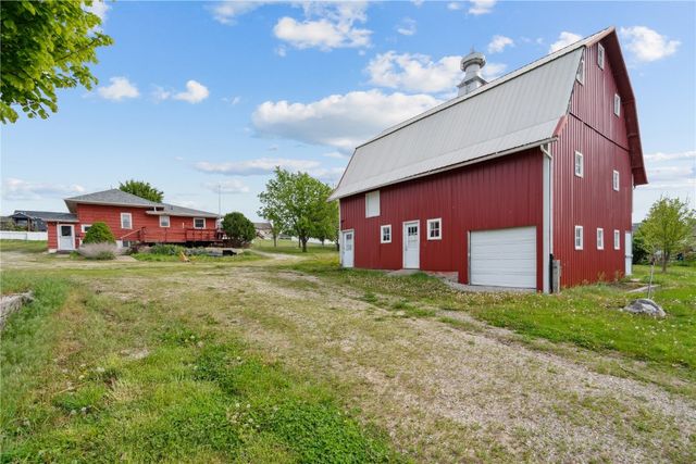 1895 33rd Avenue SW, Cedar Rapids, IA 52404