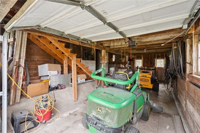 1895 33rd Avenue SW, Cedar Rapids, IA 52404