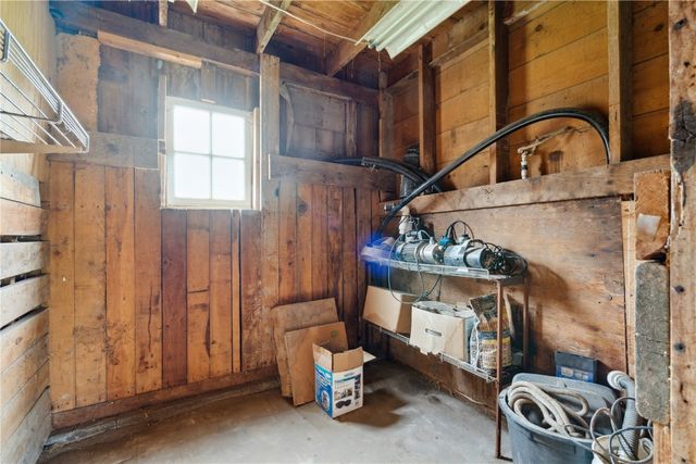 1895 33rd Avenue SW, Cedar Rapids, IA 52404