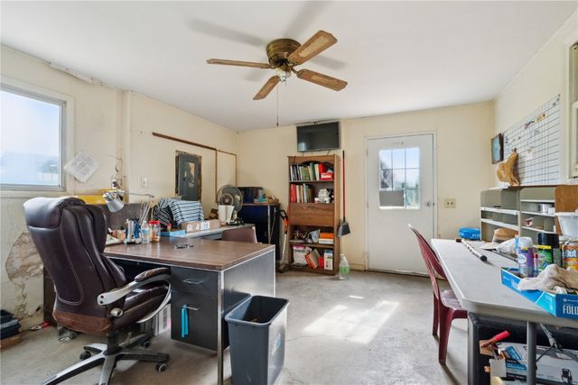 1895 33rd Avenue SW, Cedar Rapids, IA 52404