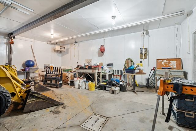 1895 33rd Avenue SW, Cedar Rapids, IA 52404