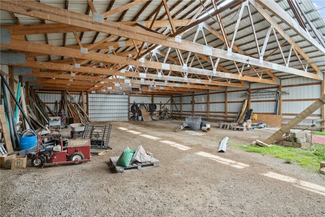 1895 33rd Avenue SW, Cedar Rapids, IA 52404