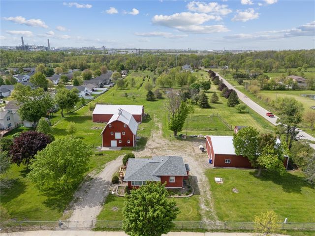 1895 33rd Avenue SW, Cedar Rapids, IA 52404