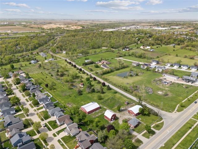 1895 33rd Avenue SW, Cedar Rapids, IA 52404