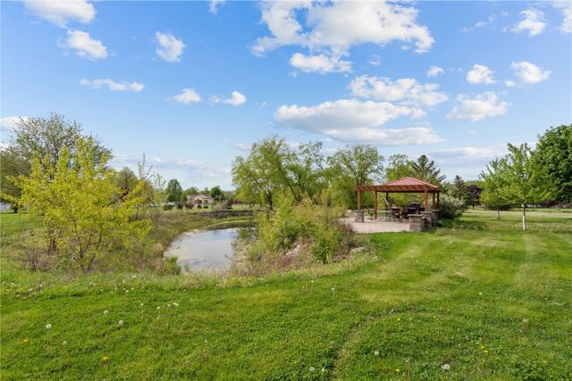 1895 33rd Avenue SW, Cedar Rapids, IA 52404