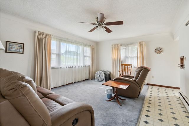 1895 33rd Avenue SW, Cedar Rapids, IA 52404