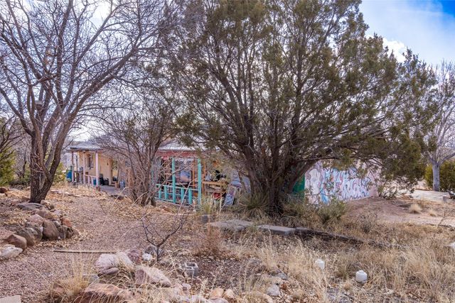 400 Brunn School Road, Santa Fe, NM 87505