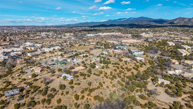 400 Brunn School Road, Santa Fe, NM 87505