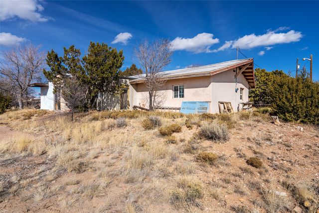 400 Brunn School Road, Santa Fe, NM 87505