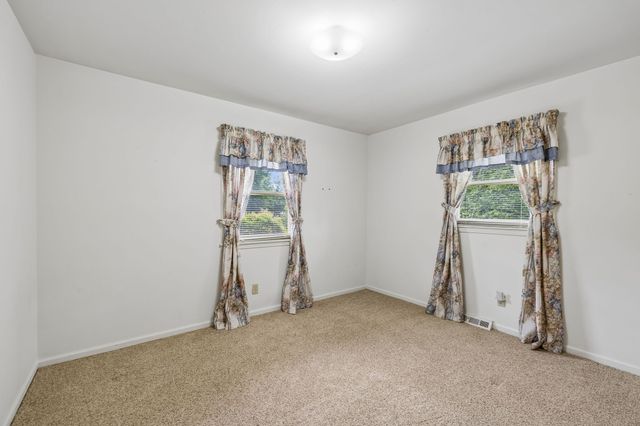 618 Fairlane Dr, Lewisburg, TN 37091