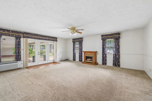 618 Fairlane Dr, Lewisburg, TN 37091
