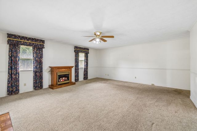 618 Fairlane Dr, Lewisburg, TN 37091