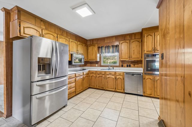 618 Fairlane Dr, Lewisburg, TN 37091
