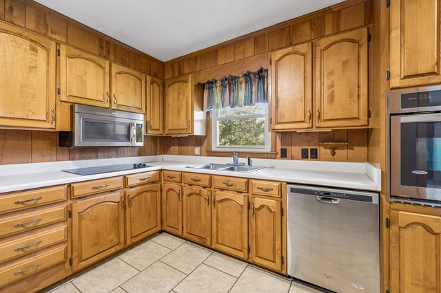 618 Fairlane Dr, Lewisburg, TN 37091