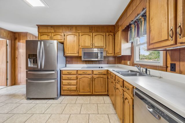618 Fairlane Dr, Lewisburg, TN 37091