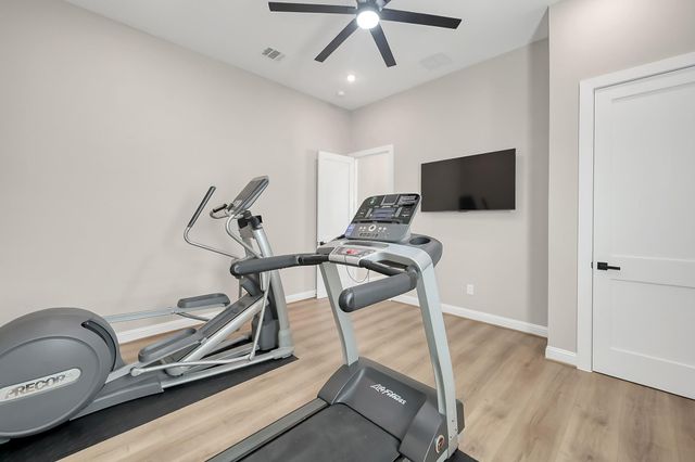 22 Darien Court, Montgomery, TX 77356