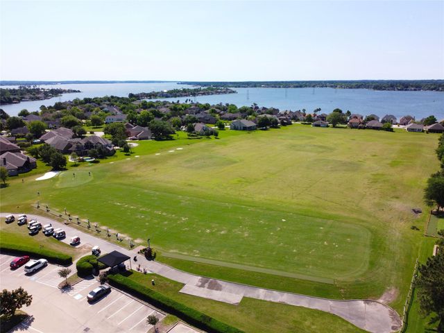 22 Darien Court, Montgomery, TX 77356