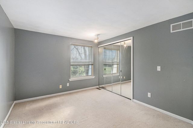 6354 Beechfield Drive 64, Lansing, MI 48911