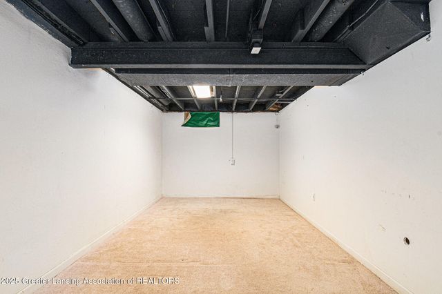 6354 Beechfield Drive 64, Lansing, MI 48911