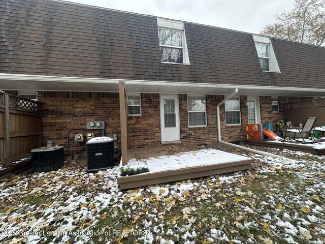 6354 Beechfield Drive 64, Lansing, MI 48911