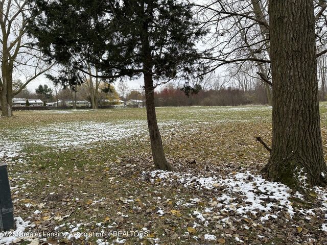 6354 Beechfield Drive 64, Lansing, MI 48911