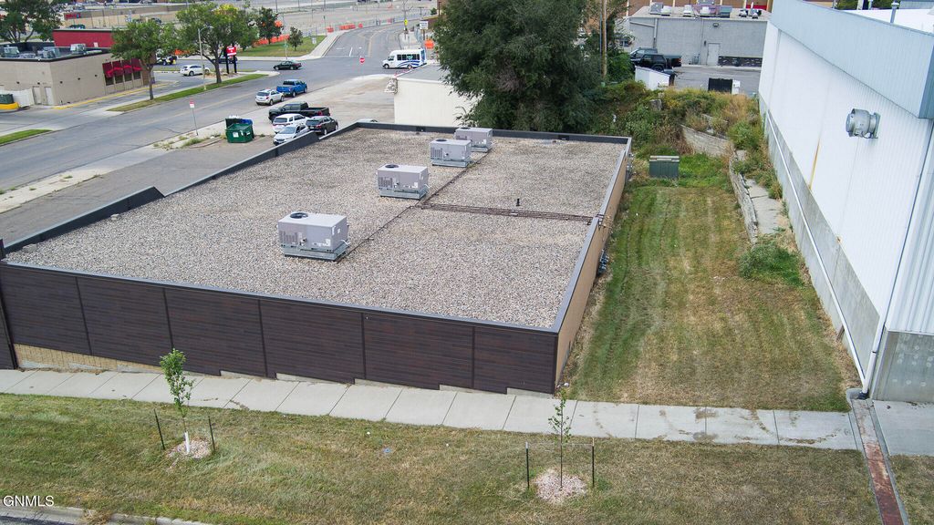 710 E Bowen Avenue, Bismarck, ND 58504 photo 11