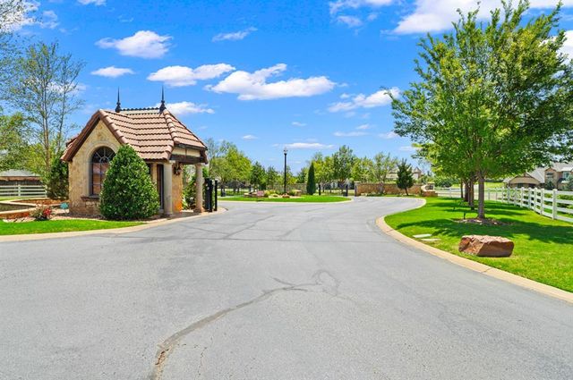 21577 Villagio Drive, Edmond, OK 73012