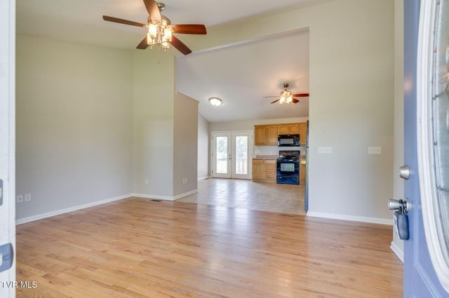 1031 Old Cemetery Road, Greeneville, TN 37745