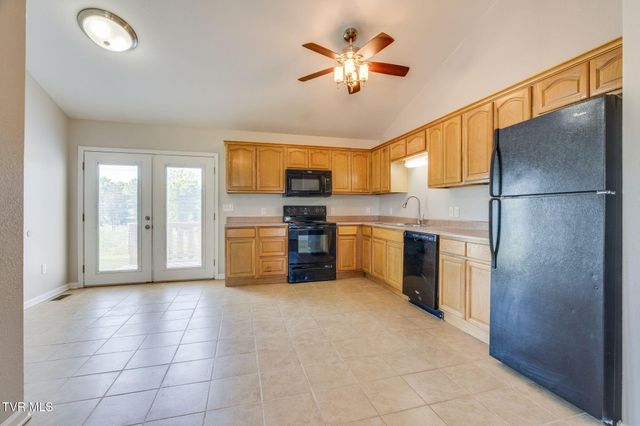 1031 Old Cemetery Road, Greeneville, TN 37745