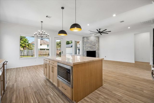 1413 Cottage Cove Court, Seabrook, TX 77586