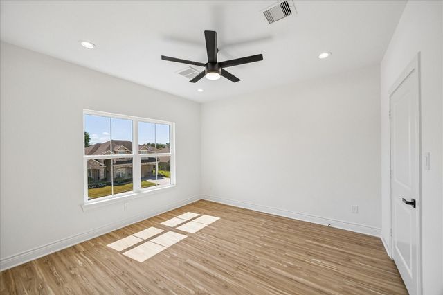 1413 Cottage Cove Court, Seabrook, TX 77586