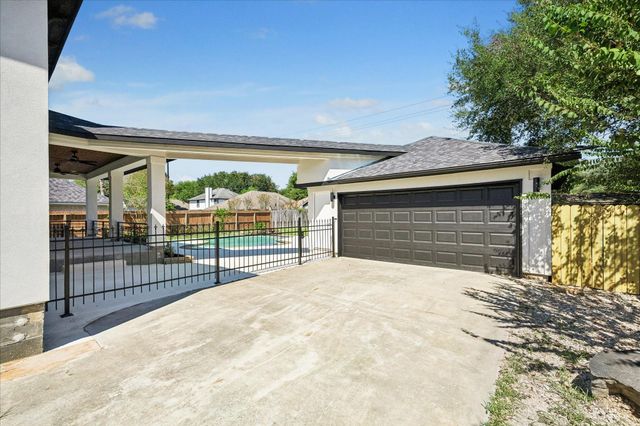 1413 Cottage Cove Court, Seabrook, TX 77586