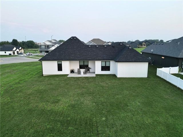 2612 Artisan Drive, Sedalia, MO 65301