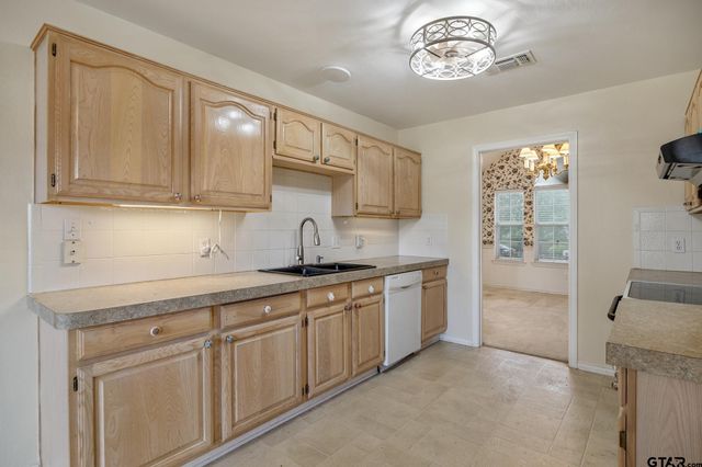 9300 Tipperary, Tyler, TX 75703