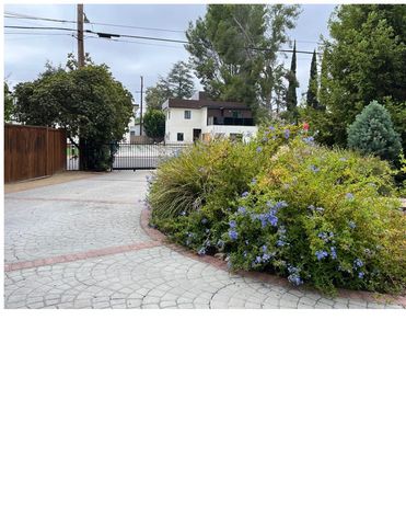 22963 Ostronic Drive, Woodland Hills, CA 91367